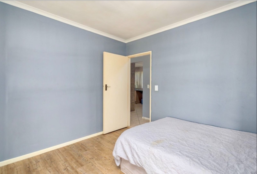 5 Bedroom Property for Sale in Table View Western Cape